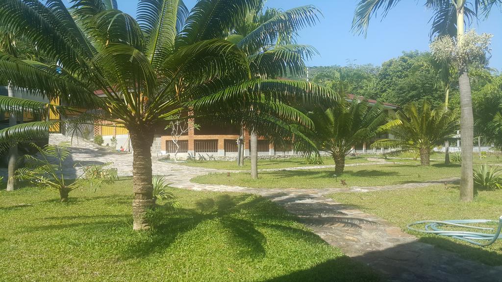 Hotel Casavelion Karimunjawa-Inseln Exterior foto